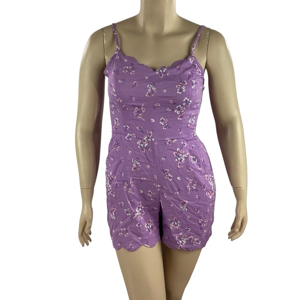 41 Hawthorn Beatriz Scallop Detail Romper Size L Purple